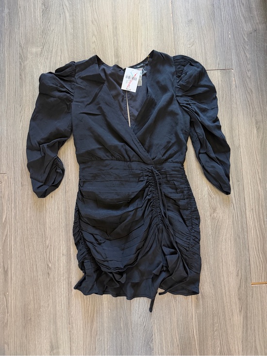 Forever 21 Dresses & Skirts - Forever 21 Black Ruched Wrap Mini Dress with Puff Sleeves